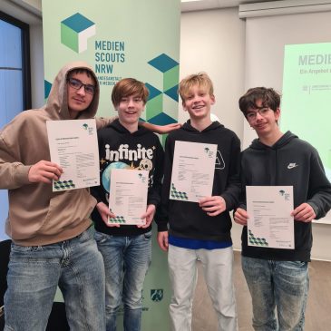 Medienscouts absolvieren Ausbildung an der VHS Dortmund