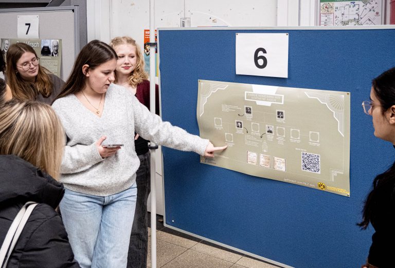 Eindrucksvolle Ausstellung zum Holocaust-Gedenktag