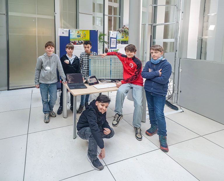 Smart, grün und selbstbewusst: DigiTec-Kurs glänzt beim Finale von „DigiGreen“ in Düsseldorf