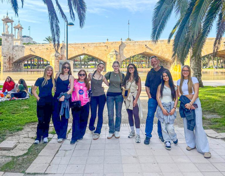 Lernen und Erleben unter Palmen