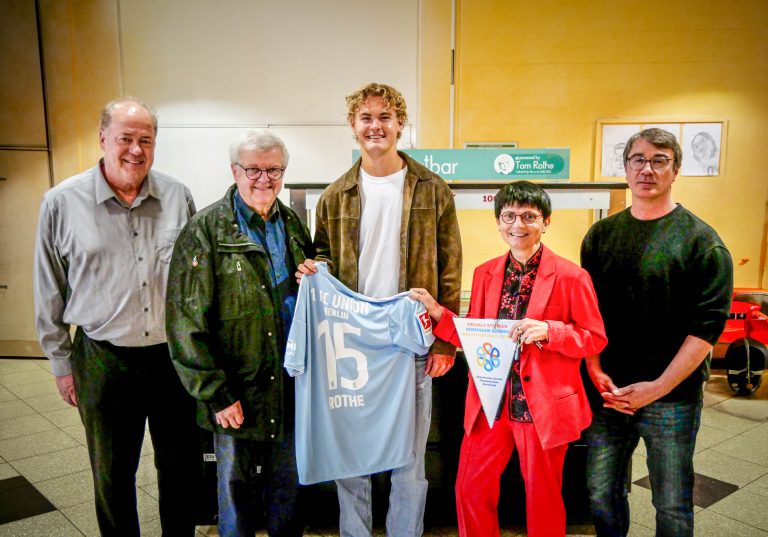 Bundesligaprofi Tom Rothe besucht die GSG