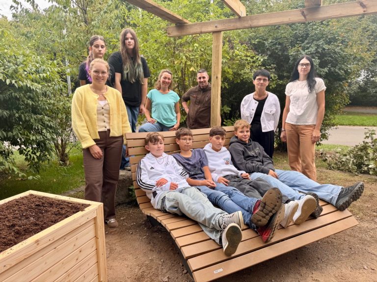 Gemeinsam für einen grüneren Schulhof